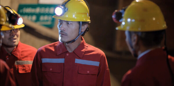 突围第1集剧情介绍_wishdown.com 突围第1集剧情介绍_wishdown.com