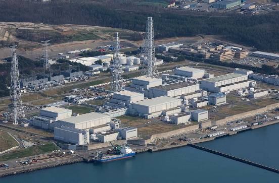 �ձ����˵�վ����һ���ͣ�� ���ư��γ����������𾯱�