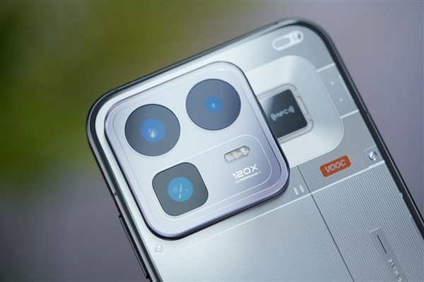 透明RGB光环 辨识度拉满!真我Neo8图赏_wishdown.com 透明RGB光环 辨识度拉满!真我Neo8图赏_wishdown.com