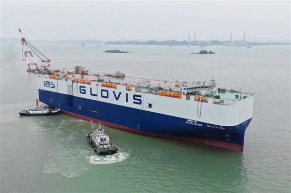 能装10800辆!国内建造的最大汽车运输船出坞_wishdown.com 能装10800辆!国内建造的最大汽车运输船出坞_wishdown.com