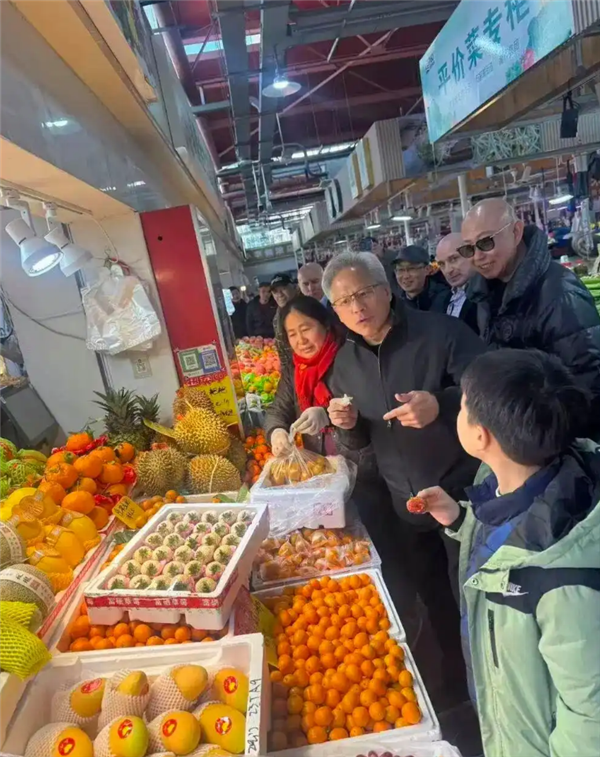 黄仁勋现身上海北京:一路吃、喝、逛、买_wishdown.com 黄仁勋现身上海北京:一路吃、喝、逛、买_wishdown.com