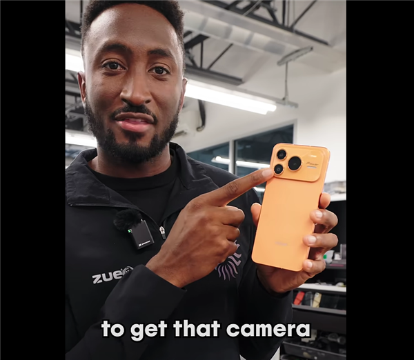 老外看不下去了!吐槽国产手机抄袭iPhone:为了像苹果 3个摄像头里有1个是假的_wishdown.com 老外看不下去了!吐槽国产手机抄袭iPhone:为了像苹果 3个摄像头里有1个是假的_wishdown.com