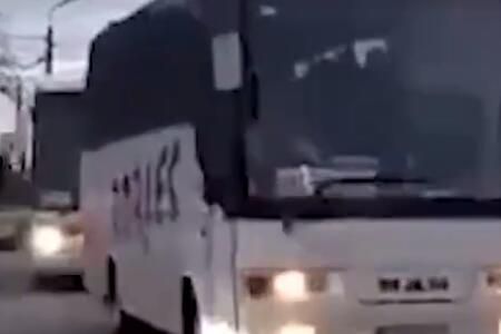 中国从乌克兰撤侨首批公民撤出现场_wishdown.com 中国从乌克兰撤侨首批公民撤出现场_wishdown.com