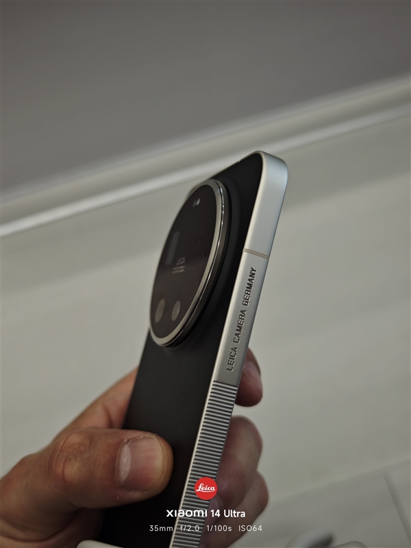 小米17 Ultra徕卡版海外真机亮相:LEITZPHONE相机水印 Logo全变了_wishdown.com 小米17 Ultra徕卡版海外真机亮相:LEITZPHONE相机水印 Logo全变了_wishdown.com