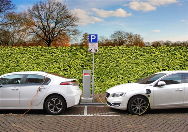 马斯克惊叹:中国正快速迈向太阳能+电力未来 对油气需求将大幅降低_wishdown.com 马斯克惊叹:中国正快速迈向太阳能+电力未来 对油气需求将大幅降低_wishdown.com