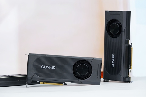 四张英特尔锐炫Pro B60显卡加持!长城世恒X-AIGC工作站图赏_wishdown.com 四张英特尔锐炫Pro B60显卡加持!长城世恒X-AIGC工作站图赏_wishdown.com