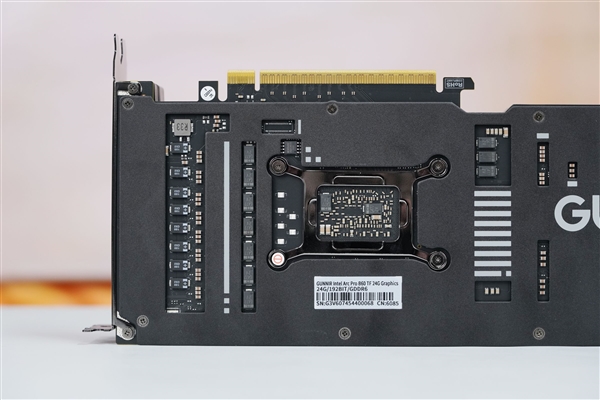 四张英特尔锐炫Pro B60显卡加持!长城世恒X-AIGC工作站图赏_wishdown.com 四张英特尔锐炫Pro B60显卡加持!长城世恒X-AIGC工作站图赏_wishdown.com