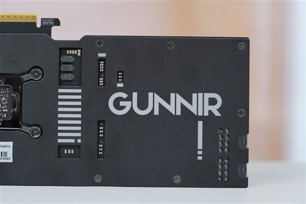 四张英特尔锐炫Pro B60显卡加持!长城世恒X-AIGC工作站图赏_wishdown.com 四张英特尔锐炫Pro B60显卡加持!长城世恒X-AIGC工作站图赏_wishdown.com