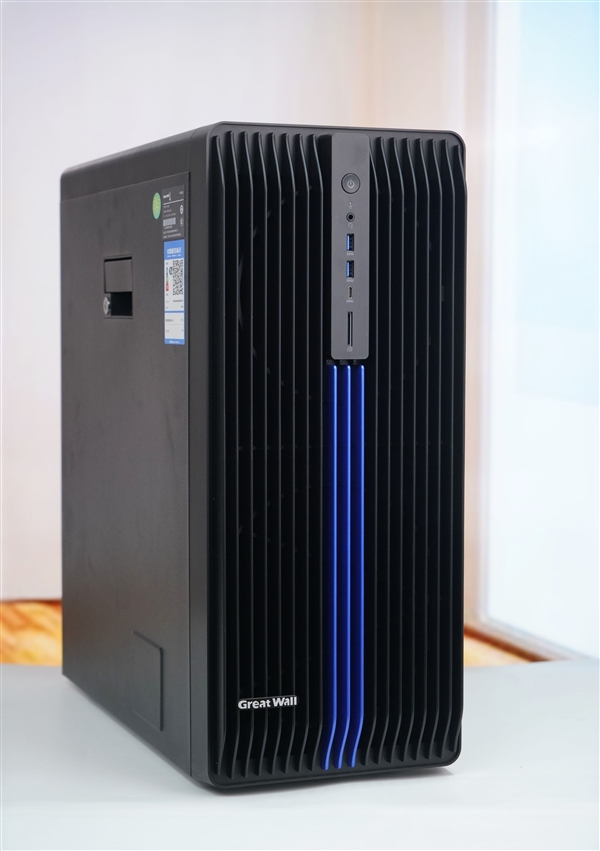 四张英特尔锐炫Pro B60显卡加持!长城世恒X-AIGC工作站图赏_wishdown.com 四张英特尔锐炫Pro B60显卡加持!长城世恒X-AIGC工作站图赏_wishdown.com