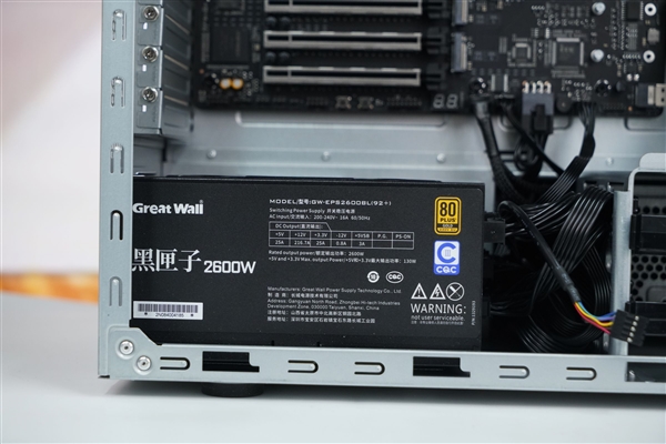 四张英特尔锐炫Pro B60显卡加持!长城世恒X-AIGC工作站图赏_wishdown.com 四张英特尔锐炫Pro B60显卡加持!长城世恒X-AIGC工作站图赏_wishdown.com