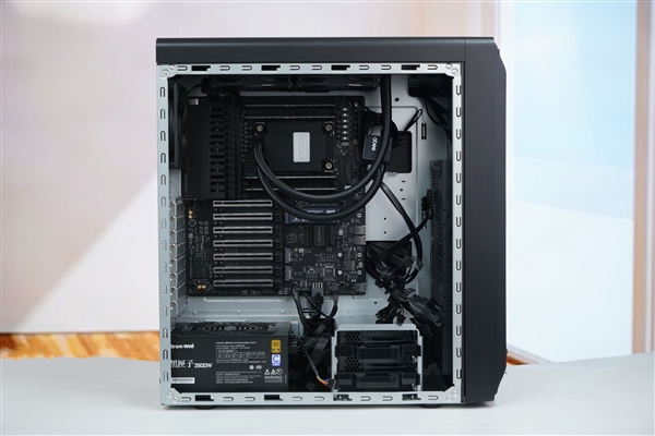 四张英特尔锐炫Pro B60显卡加持!长城世恒X-AIGC工作站图赏_wishdown.com 四张英特尔锐炫Pro B60显卡加持!长城世恒X-AIGC工作站图赏_wishdown.com