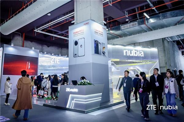 AIԭ���ֻ���AI��������  ����ͨѶϵ��AI�ն�����AWE2026