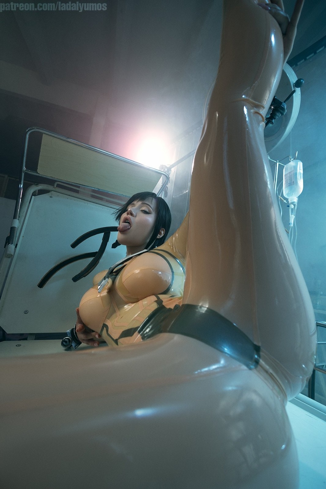 俄罗斯模特cos《剑星》伊芙 性感姿势完美身材!_wishdown.com 俄罗斯模特cos《剑星》伊芙 性感姿势完美身材!_wishdown.com