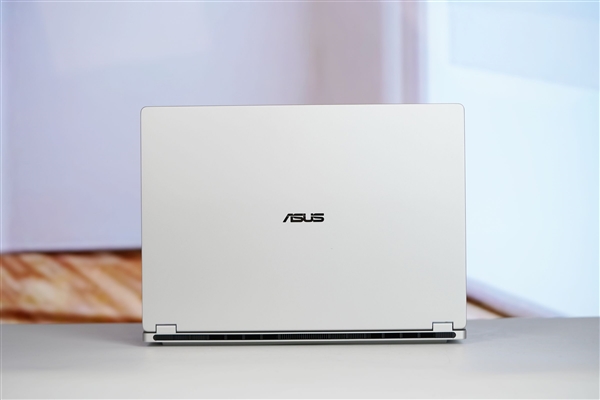 锐龙AI 9 H 465加持!华硕无畏Pro 16 2026款图赏_wishdown.com 锐龙AI 9 H 465加持!华硕无畏Pro 16 2026款图赏_wishdown.com