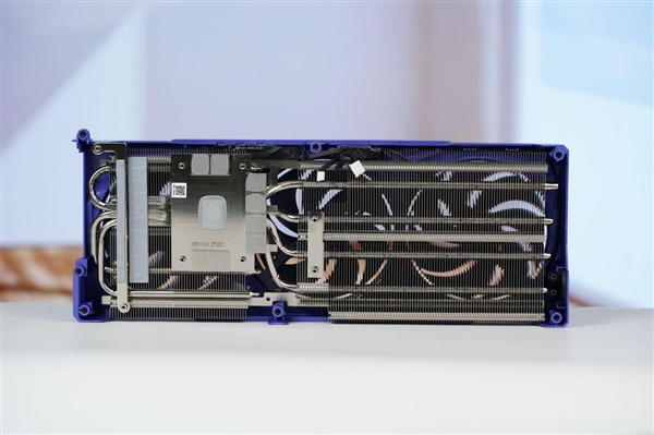 魔兽世界联名限定!微星RTX 5070魔兽世界至暗之夜图赏_wishdown.com 魔兽世界联名限定!微星RTX 5070魔兽世界至暗之夜图赏_wishdown.com