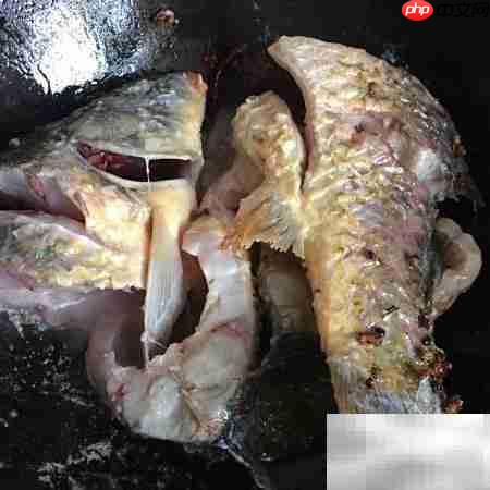 旺顺阁鱼头泡饼做法