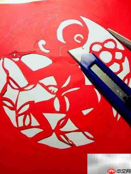 小猴闹春剪纸趣_wishdown.com 小猴闹春剪纸趣