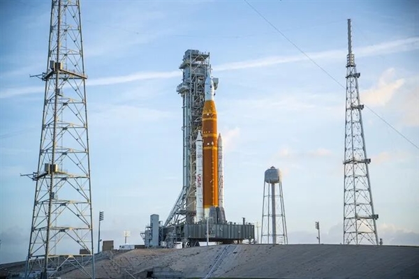 历经磨难 阿尔忒弥斯2号成功发射!时隔52年 美国人重返月球……附近_wishdown.com 历经磨难 阿尔忒弥斯2号成功发射!时隔52年 美国人重返月球……附近_wishdown.com