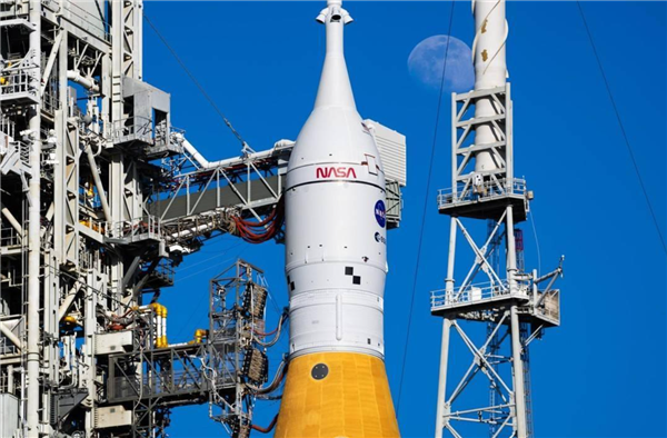 历经磨难 阿尔忒弥斯2号成功发射!时隔52年 美国人重返月球……附近_wishdown.com 历经磨难 阿尔忒弥斯2号成功发射!时隔52年 美国人重返月球……附近_wishdown.com