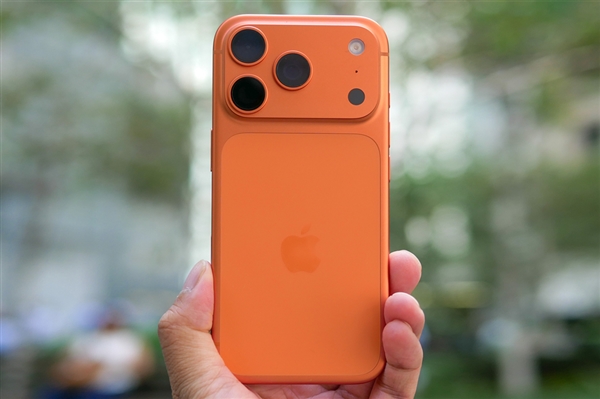 iPhone 18 Pro模具偷跑!灵动岛史诗级瘦身 史无前例_wishdown.com iPhone 18 Pro模具偷跑!灵动岛史诗级瘦身 史无前例_wishdown.com