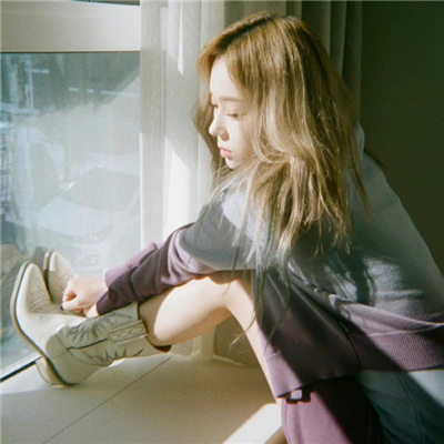 ��Ĭ����Ů����Ц(��ѡ100��)