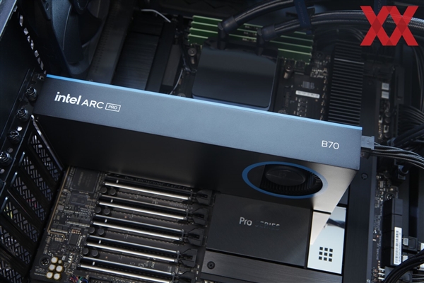四卡并联!Intel锐炫Pro B70专业卡首测:功耗达720W_wishdown.com 四卡并联!Intel锐炫Pro B70专业卡首测:功耗达720W_wishdown.com