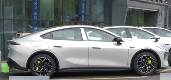 ��������ó�2.0�����������Ƴ�L06���̰棺1505km���������ҷ���