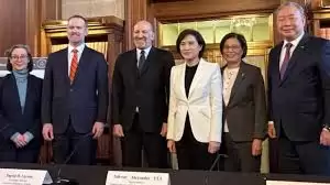����24Сʱ�˹��ͷ��绰�Ƕ���