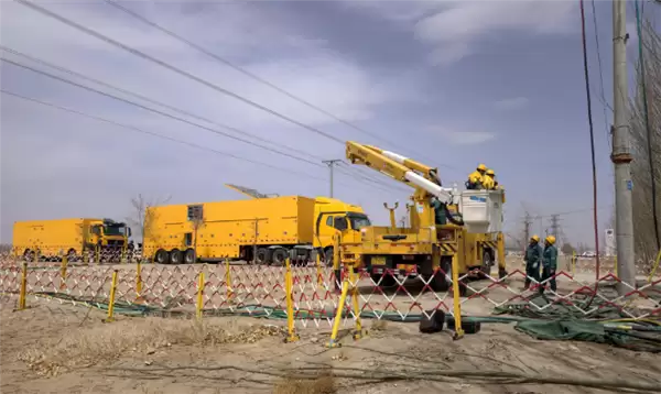 ȫ����̨��6000ǧ����ѹ���糵�ߺ���������Գɹ�