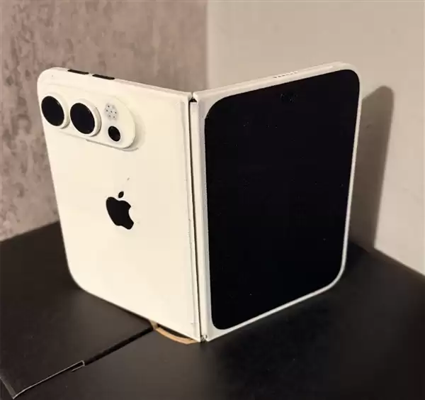 iPhone Fold����ģ�ͳ�¯���������ᵽ���� ���۲��ò�������Ӧ