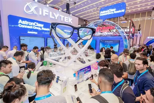 �㽻���ϵ�Ѷ�ɴ𰸣�������AI���ڳ�Ϊ������ó�������»�����