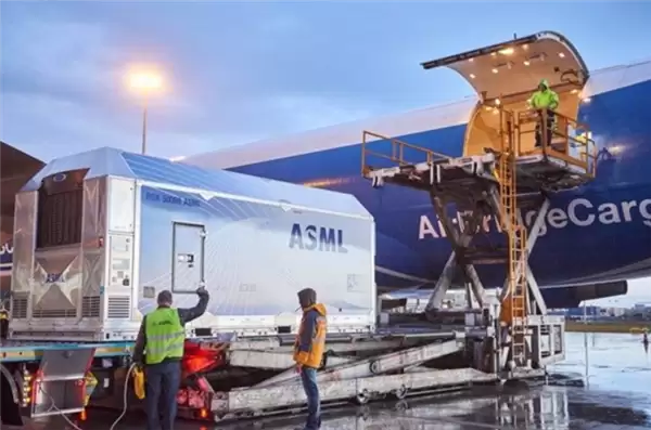 ̨���������ɿ�����ASML EUV·��ͼ�ع⣺Low NA������2031��