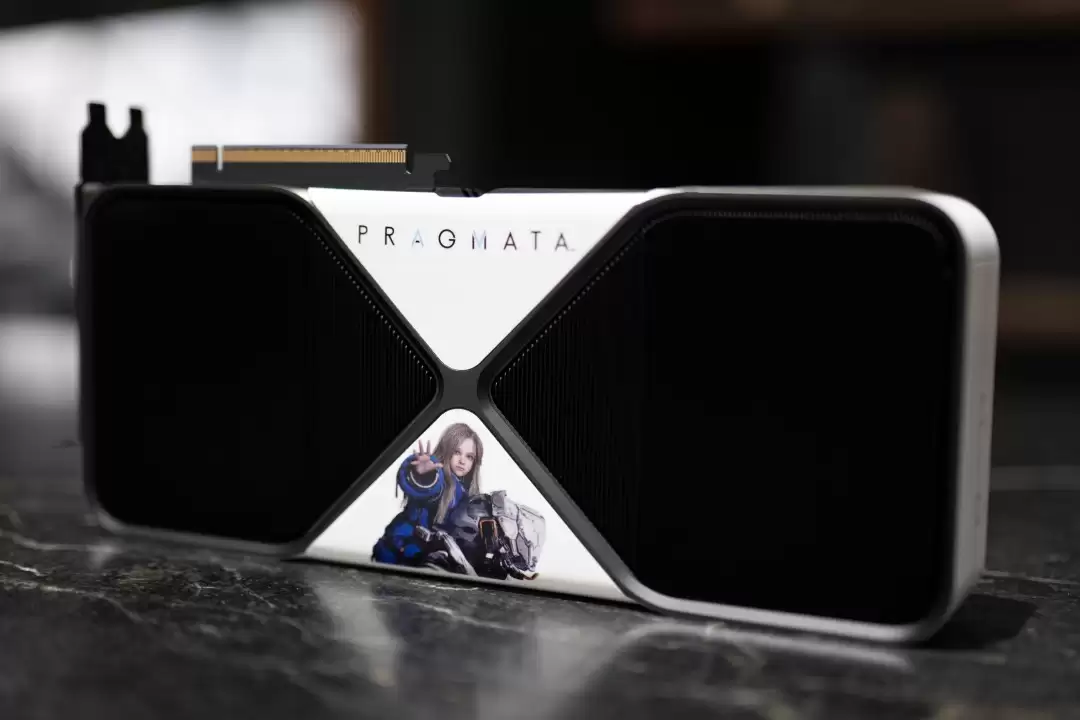 Ӣΰ��������ʶ�ʴ��ڡ� �齱�Ͷ���Ϳװ��RTX 5090