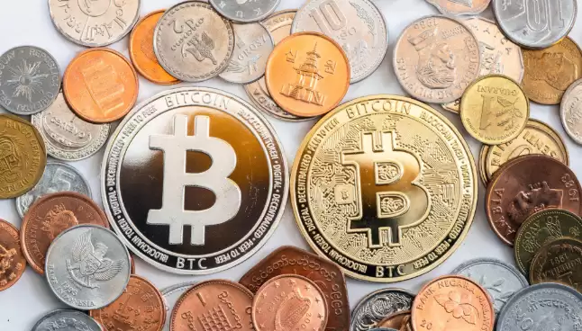 ���ܻ�������ѧ����ο˷�FOMO����ʧ�־壩��FUD���־塢��ȷ���ͻ��ɣ���