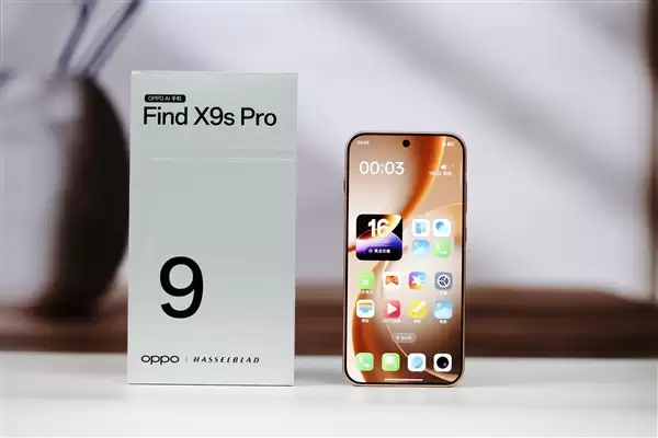 ˫2�����ؾ�ͷ�콢��OPPO Find X9s Proͼ��
