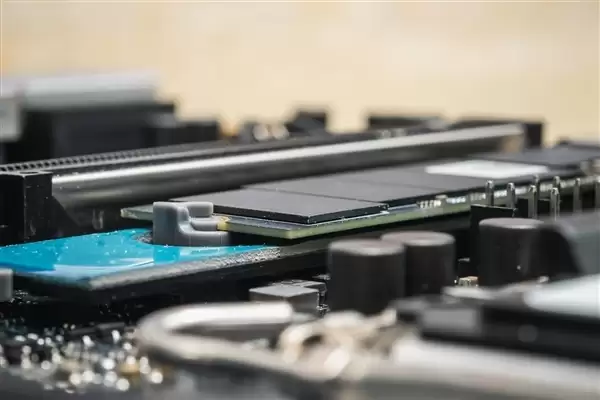 SSD��HDDȫ��漱����ҵ����ǩ5�곤Լ����¼�����̲���������2029��