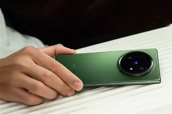 ������ǿ�۵������ˣ�vivo X Fold 6��������9500�������۵�ͬ������