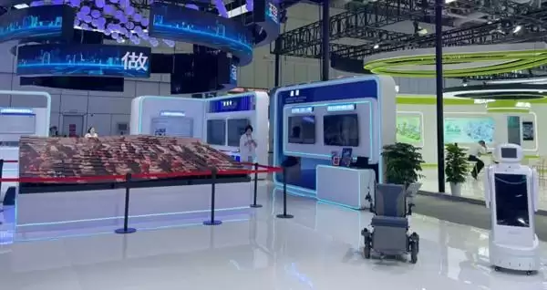 ������������ͷ�ļ���AI��У  �ھŽ������й��������ϵ�1999Ԫ��Ʒ���з��