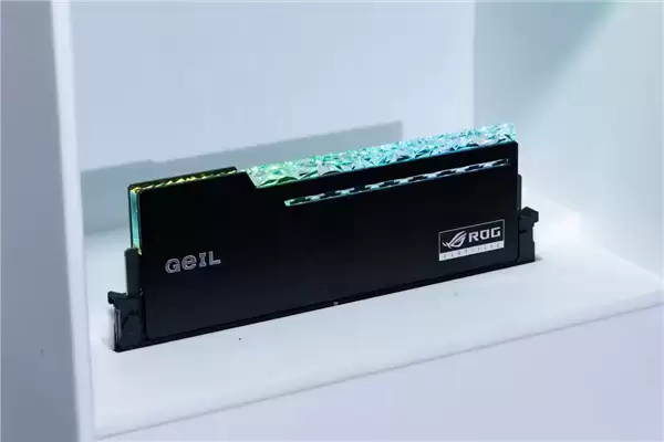 华硕ROG认证17款DDR5内存 兼容14大品牌游戏主板_wishdown.com 告别兼容翻车!华硕ROG认证14个品牌17款DDR5:完美适配游戏主板