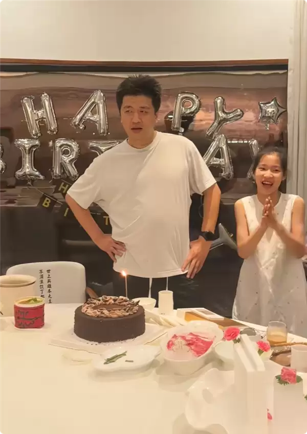 张雪峰42岁冥诞 女儿张姩菡发文:爸爸 我很想你_wishdown.com 张雪峰42岁冥诞 女儿张姩菡发文:爸爸 我很想你_wishdown.com