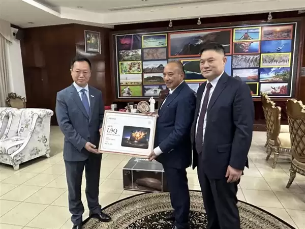 ��פ�����븱��������� ���ż�����ӳ��й�Ʒ�Ƴ�����Ƭ