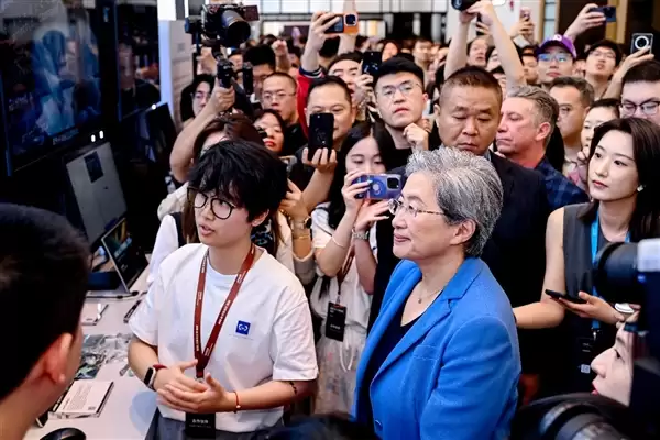 AMD在中国干了件大事!苏姿丰:CPU、GPU要干到1:1 送超级福利_wishdown.com AMD在中国干了件大事!苏姿丰:CPU、GPU要干到1:1 送超级福利_wishdown.com