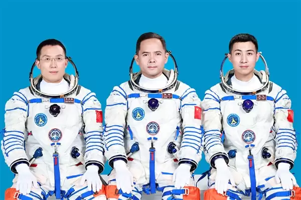神舟二十一号航天员乘组安全顺利出舱:任务取得圆满成功!_wishdown.com 神舟二十一号航天员乘组安全顺利出舱:任务取得圆满成功!_wishdown.com