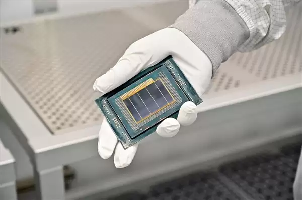 Intel至强6+正式发布:288核心864MB缓存、首次支持国密算法_wishdown.com Intel至强6+正式发布:288核心864MB缓存、首次支持国密算法_wishdown.com