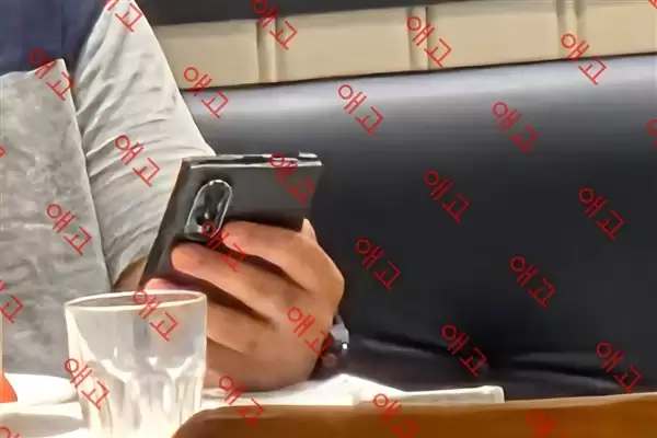 ����Galaxy Z Fold8�����й¶ ���ʵ��
