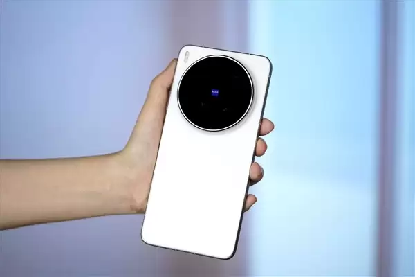 vivo X300 Ultra DXO 170分全球第三 人像拍摄领先iPhone 17 Pro_wishdown.com 全球第三!vivo X300 Ultra DXO影像得分170:人像拍摄出色 领先iPhone 17 Pro