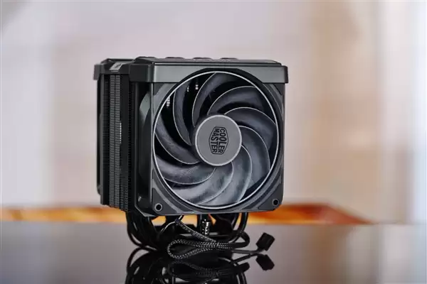 单塔身材实现双塔性能!酷冷至尊V8 ACE 3DHP散热器图赏_wishdown.com 单塔身材实现双塔性能!酷冷至尊V8 ACE 3DHP散热器图赏_wishdown.com