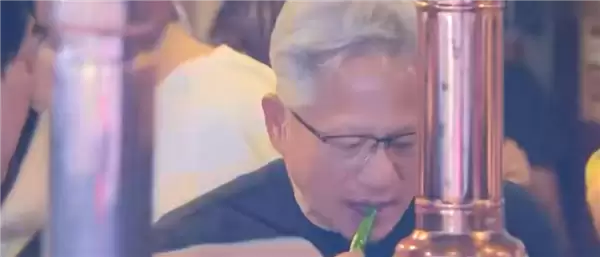 黄仁勋和韩企三巨头掌舵人聚餐 饭后桌面亲笔留LOVE LOVE LOVE_wishdown.com 黄仁勋和韩企三巨头掌舵人聚餐 饭后桌面亲笔留LOVE LOVE LOVE_wishdown.com