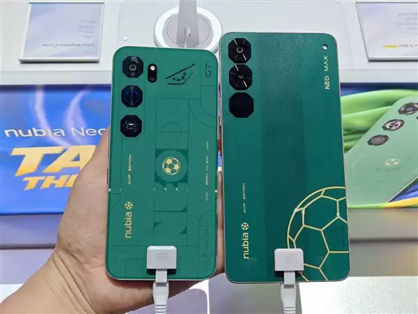 Ŭ����Neo 5 Max����MWC�Ϻ���7.5Ӣ������ȼ�Сƽ��