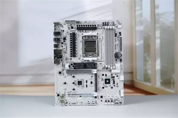 雕妹二次元设计!技嘉B850 AORUS ELITE-P ICE主板图赏_wishdown.com 雕妹二次元设计!技嘉B850 AORUS ELITE-P ICE主板图赏_wishdown.com